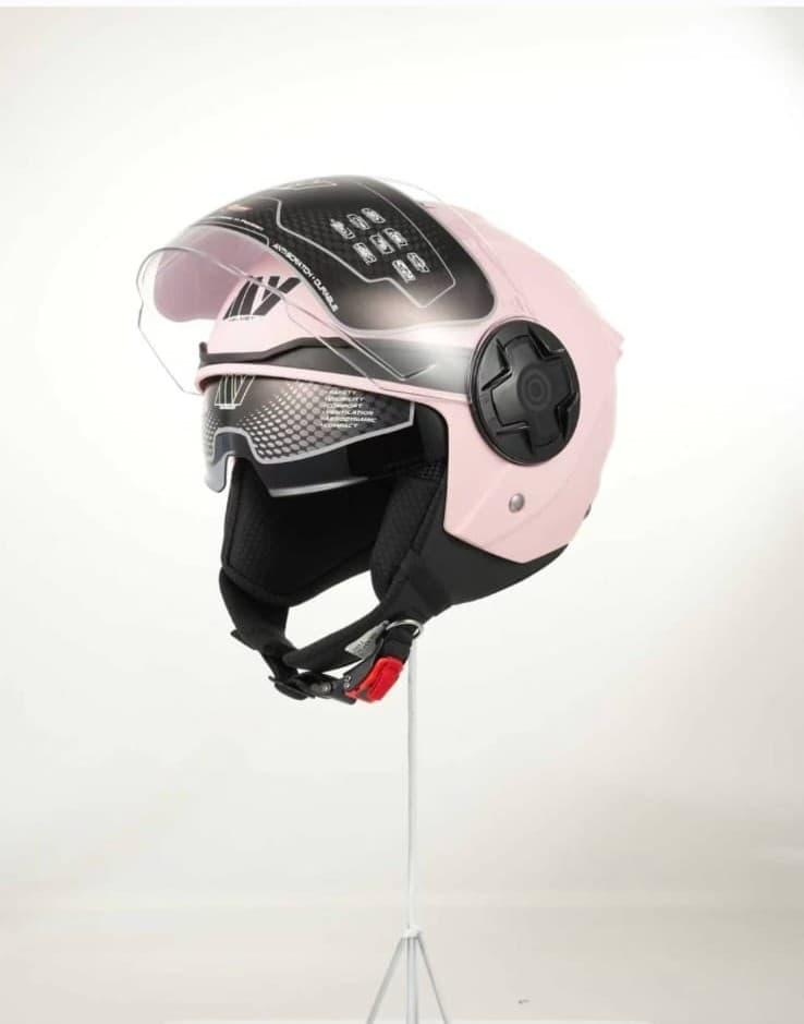 Helmets angle 7